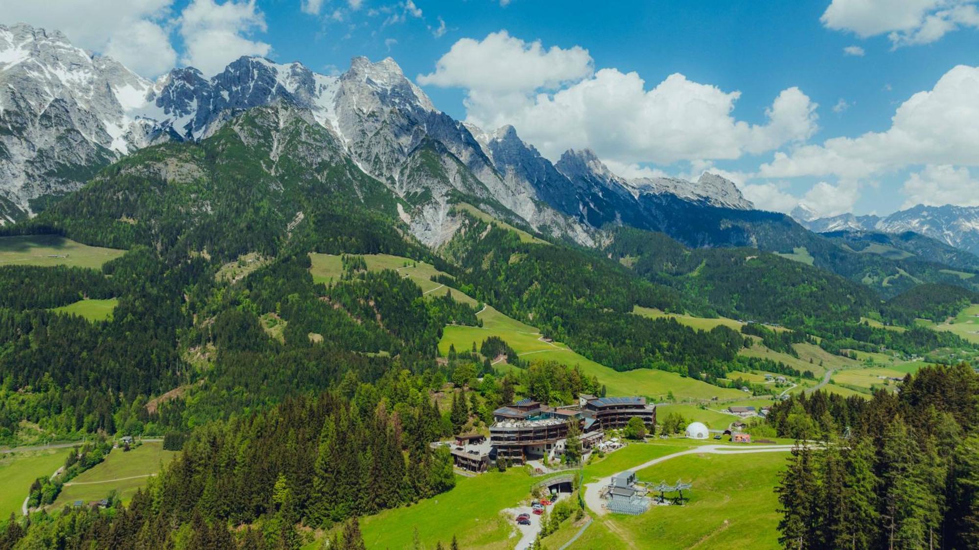 Holzhotel Forsthofalm Leogang Exterior photo