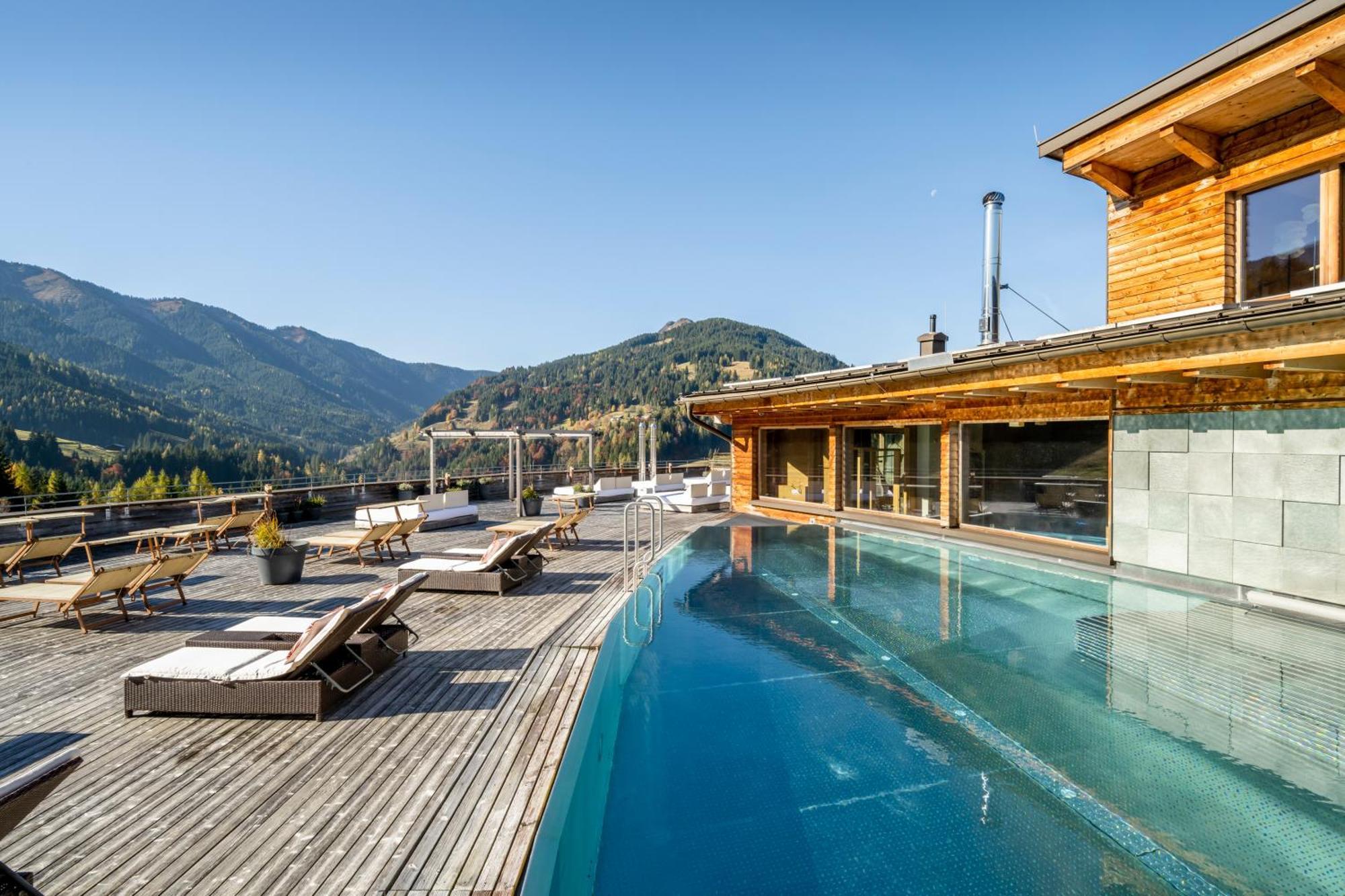 Holzhotel Forsthofalm Leogang Exterior photo